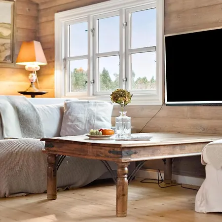 2 Bedroom Lovely In