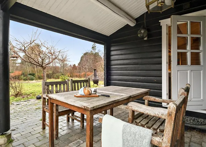 2 Bedroom Lovely In